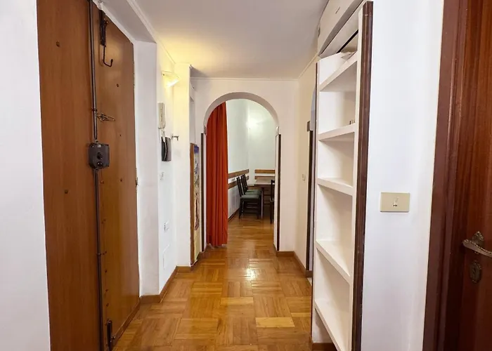 Domus Leonis Apartment